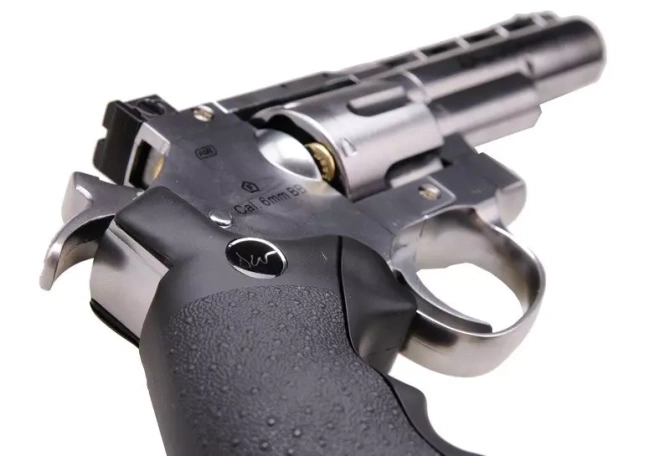 Rewolwer Dan Wesson 4"