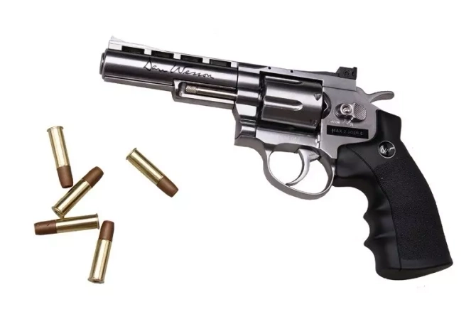 Rewolwer Dan Wesson 4"